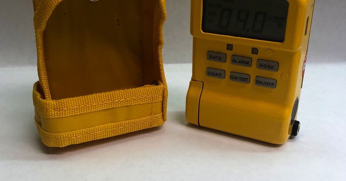 Personal dosimeter used to track accumulated radiation dose readings